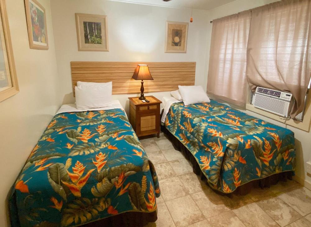 Deluxe Twin Room interior